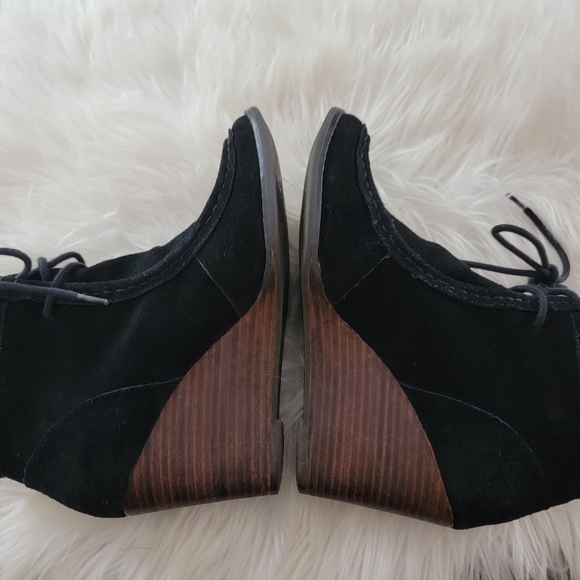 Lucky Brand Ysabel Wedge Bootie 7 - Picture 4 of 8